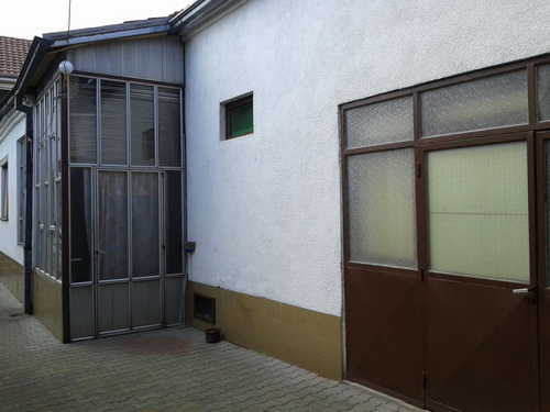 POSLOVNO STAMBENA ZGRADA-SREMSKA MITROVICA na ODLICNOJ LOKACIJI
